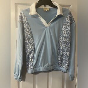 SSYS Powder Blue and White Leopard Print Colorblock Pullover Size Small